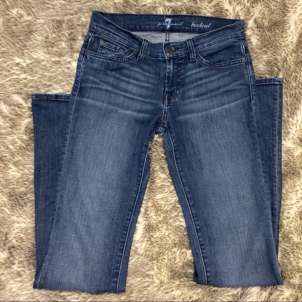 👖7FAMK Bootcut Dark wash Jeans Rhinestone detail